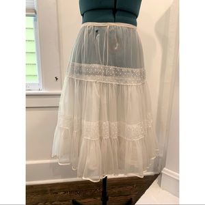 VINTAGE 50s/60s Chiffon and Swiss dot petticoat